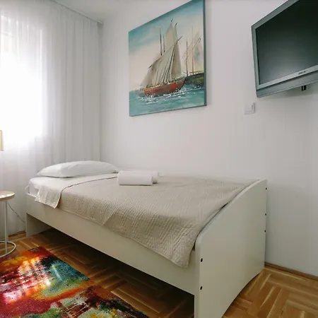 Gianluca Apartament